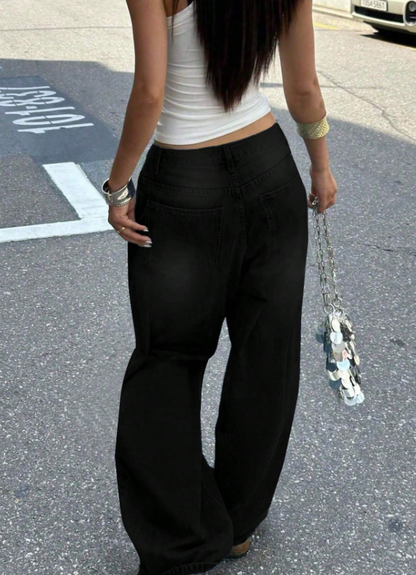 Women’s Minimalist Street-Style Jeans