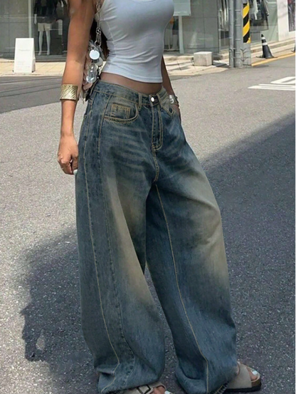 Women’s Minimalist Street-Style Jeans